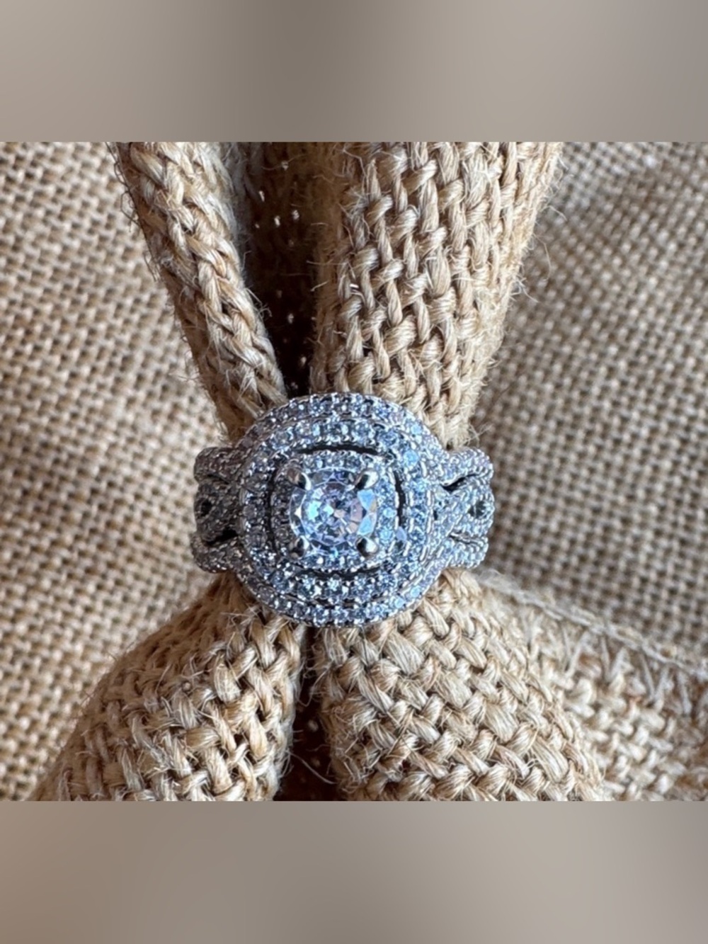 Sparkly CZ Elegant Silver Diamond Ring Wedding  Size 8
